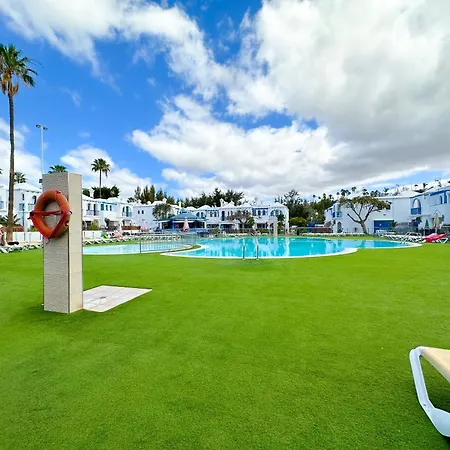 Oriana Playmar 224 Apartment